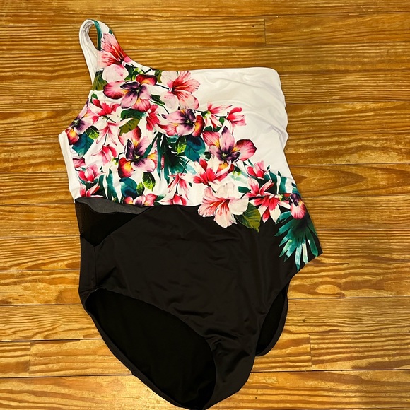 Swimsuits For All Other - Swimsuits For All One-Shoulder Floral & Black One-Piece Swimsuit